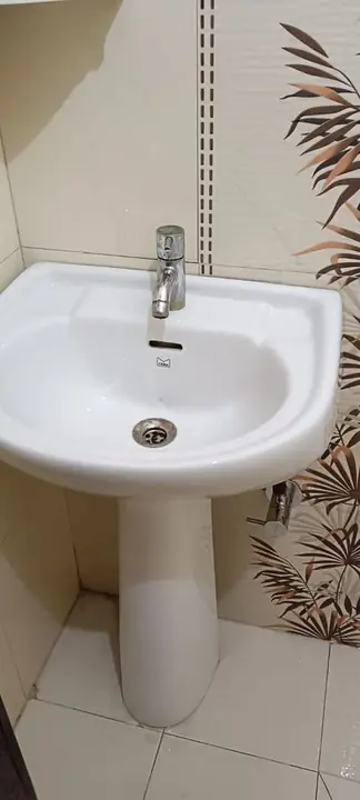 Washbasin Deep Cleaning and Tap Shining After Bareilly